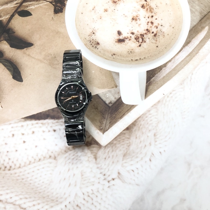 ORIENT東方錶 女 簡約時尚黑面 石英腕錶 (HE7BX82) 28mm