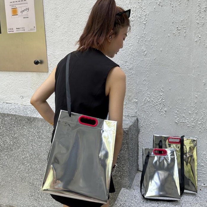 桔里私人客製化 包裝袋 手提袋 鐳射時尚pvc單肩背禮品袋服裝袋購物袋加厚防水包裝袋銀色袋訂製