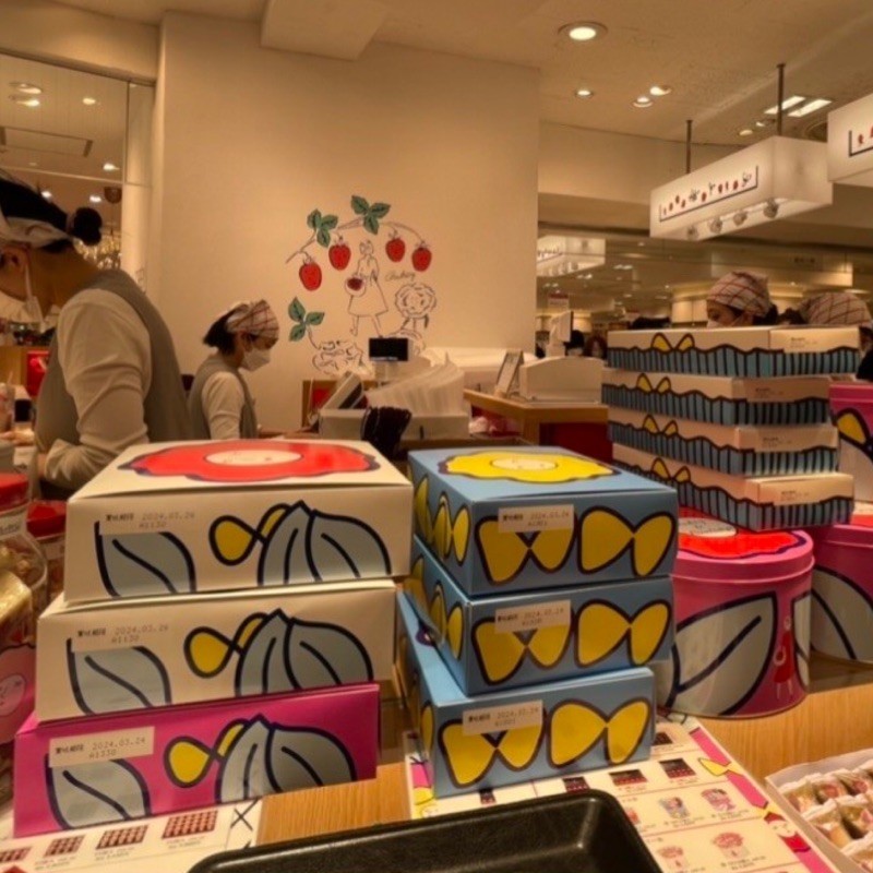 【現貨請聊聊】東京奧黛莉 AUDREY 草莓花束 經典鐵盒餅乾 草莓花束餅乾