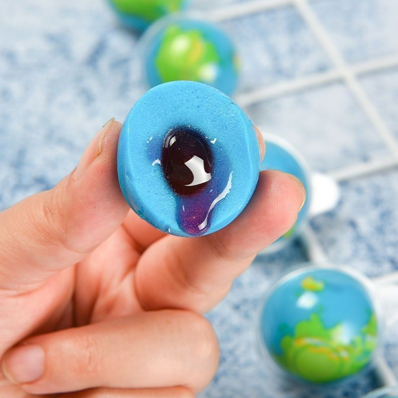 【桃園出貨】地球軟糖3D兒童糖果卡通創意網紅流心糖籃球足球西瓜眼球爆漿軟糖