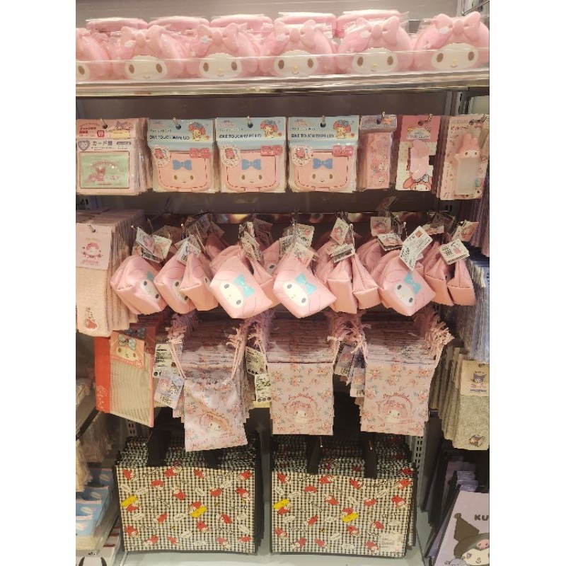 日本同步大創 DAISO 三麗鷗SANRIO 美樂蒂系列 棉花棒收納 束口袋 零錢包 髮帶 濕紙巾蓋 肥皂盒 手提袋 正