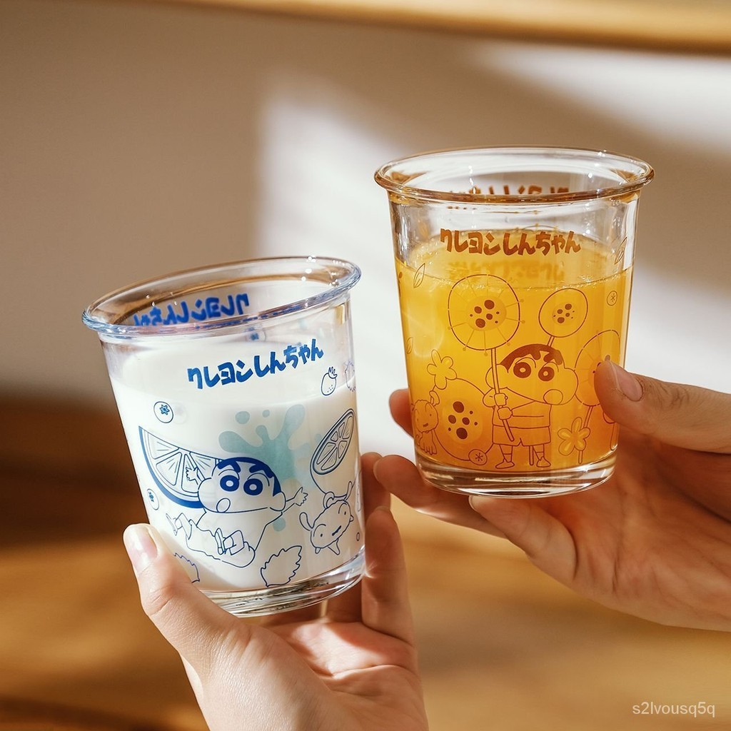 【歡樂購】【蠟筆小新】ins風玻璃杯傢用水杯果汁塗鴉咖啡杯子