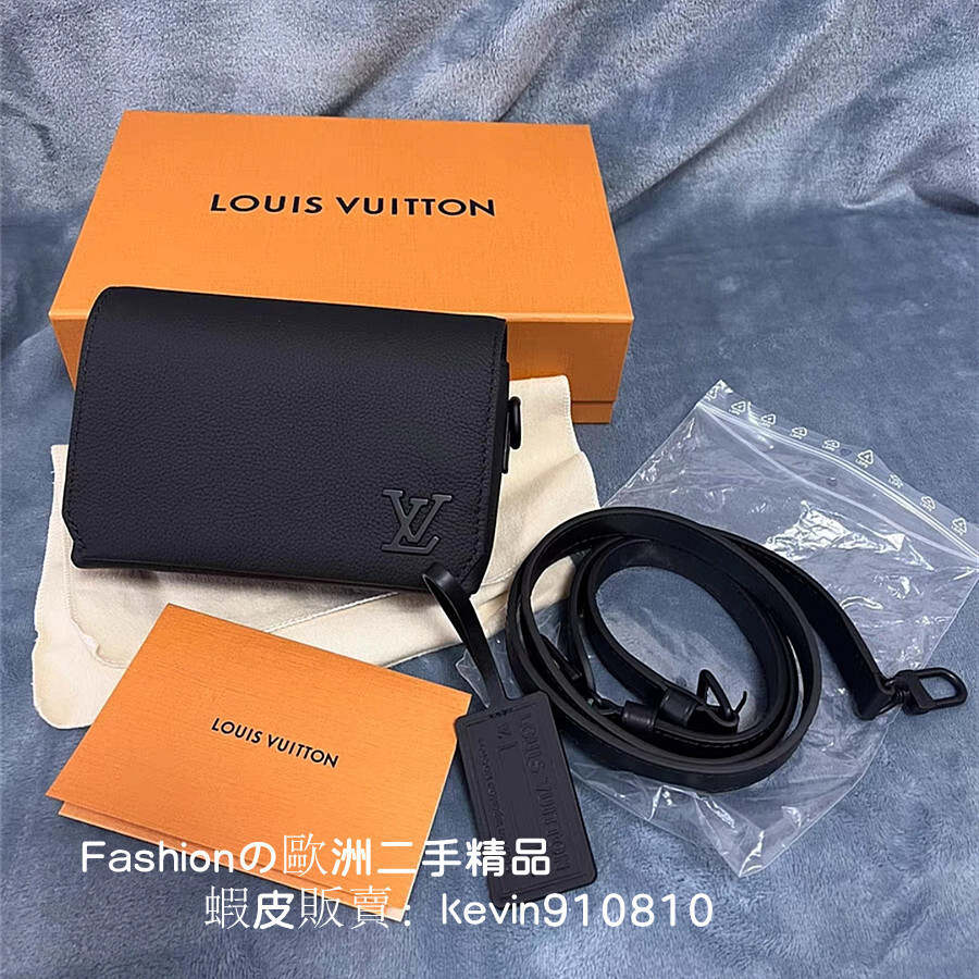 正品現貨 LV 路易威登Aerogram隨身包 斜挎包 單肩包 手機包 M82085 黑色牛皮革 男士