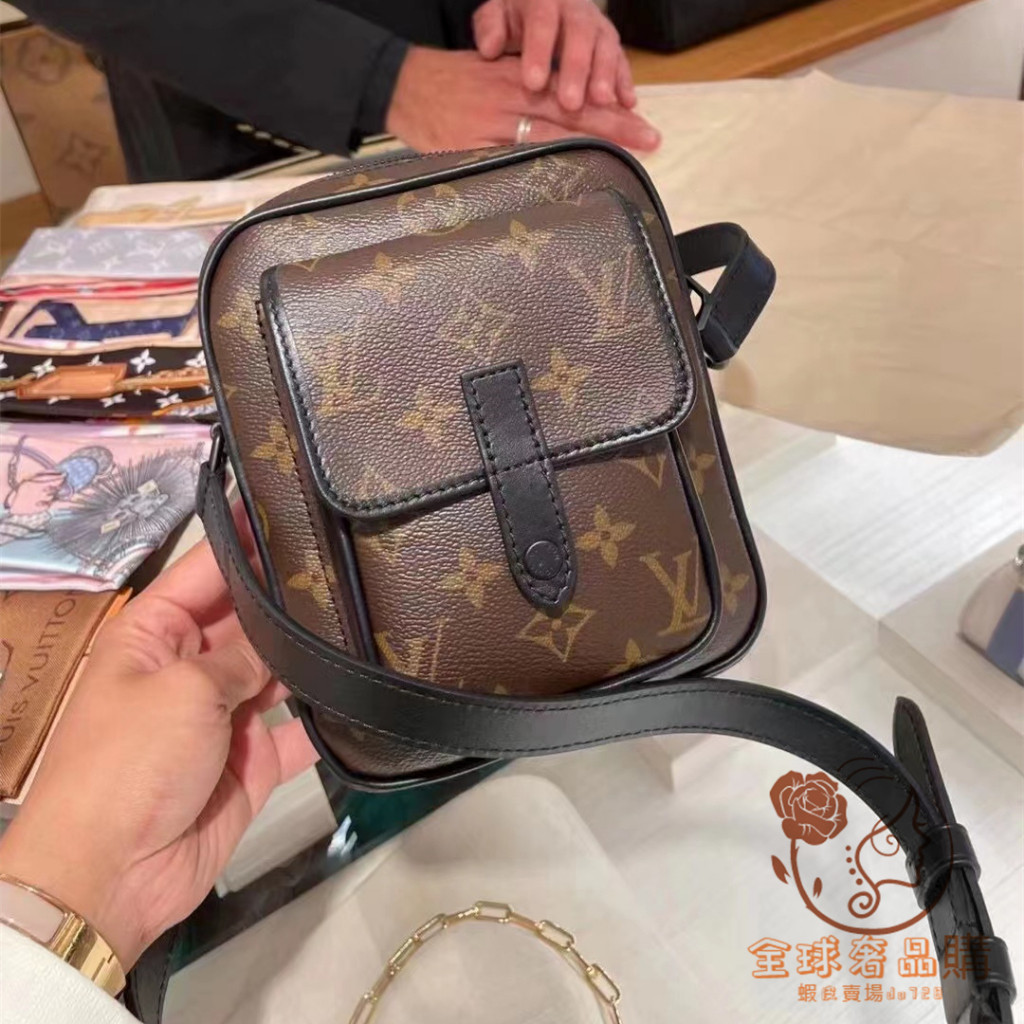 LV 路易威登 CHRISTOPHER M69404 男包 相機包 肩背包 斜背包 男女同款