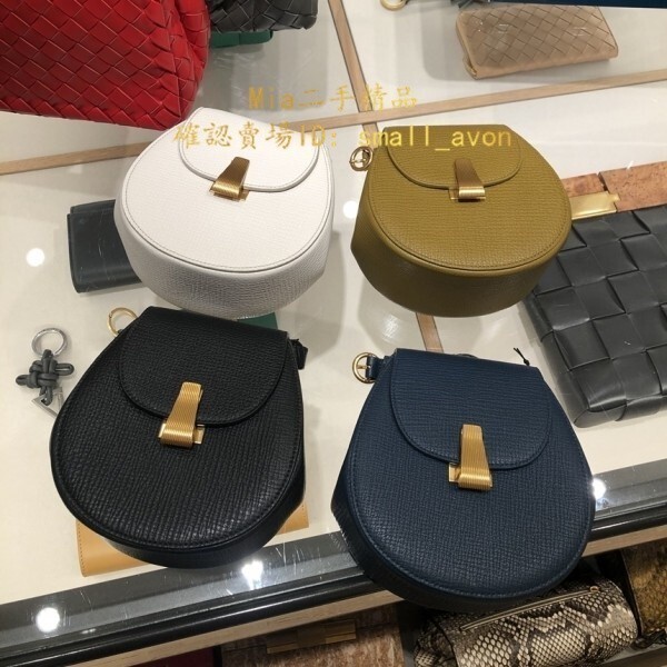 Mia二手 BOTTEGA VENETA BV 新款 牛皮 復古金屬圓扣 腰包 斜挎包 小豬包 黑色 576643