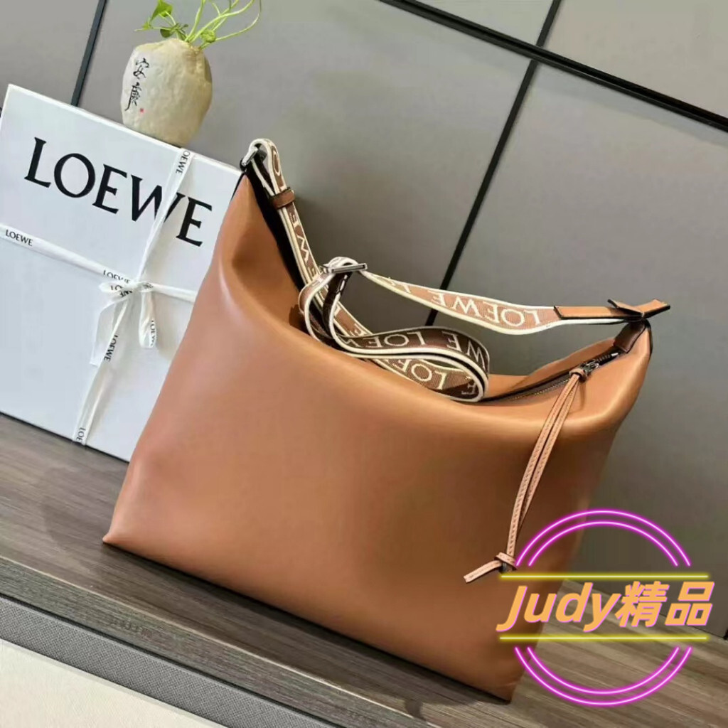 二手精品 羅威 Loewe Cubi Crossbody Bag焦糖色 大號 單肩腋下包 健身包 行李袋 男生側背包