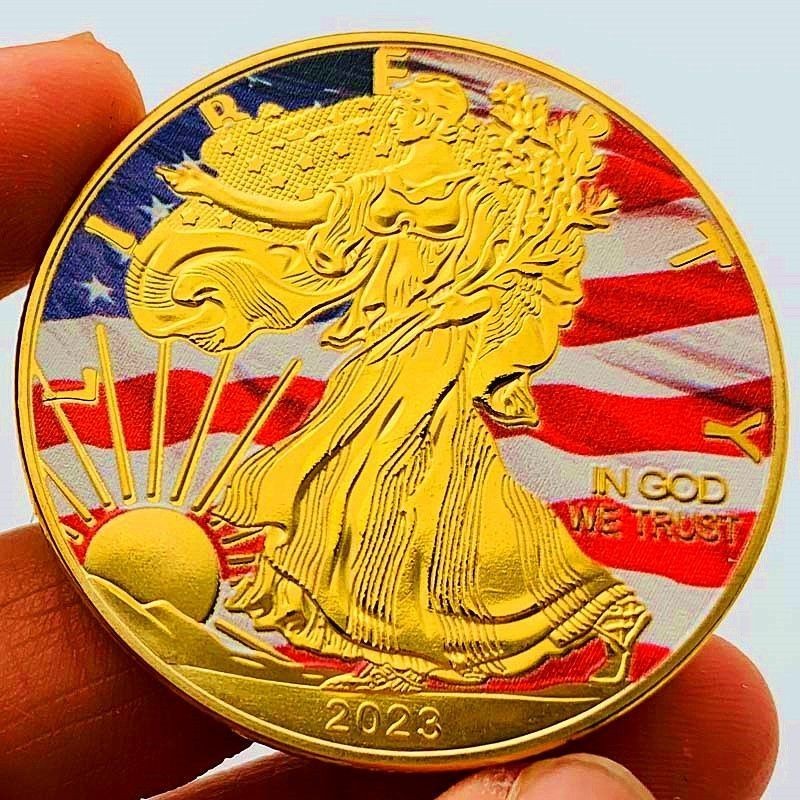 ✨世界各國紀念幣✨古硬幣收藏❤2023美國自由女神彩繪鍍金幣紀念章 把玩創意金幣硬幣工藝紀念幣