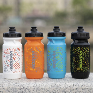 🔥【限時免運】🔥250ml 水壺戶外騎行水壺 山地自行車騎行塑膠水杯便攜擠壓式運動水壺運動水壺 噴射水壺 噴射咬嘴