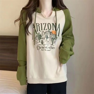 【Wik】長袖T恤 衛衣 印花撞色T賉 連帽長袖 衛衣女 寬鬆上衣 顯瘦上衣 美式複古上衣女 大學t長袖 白色大學