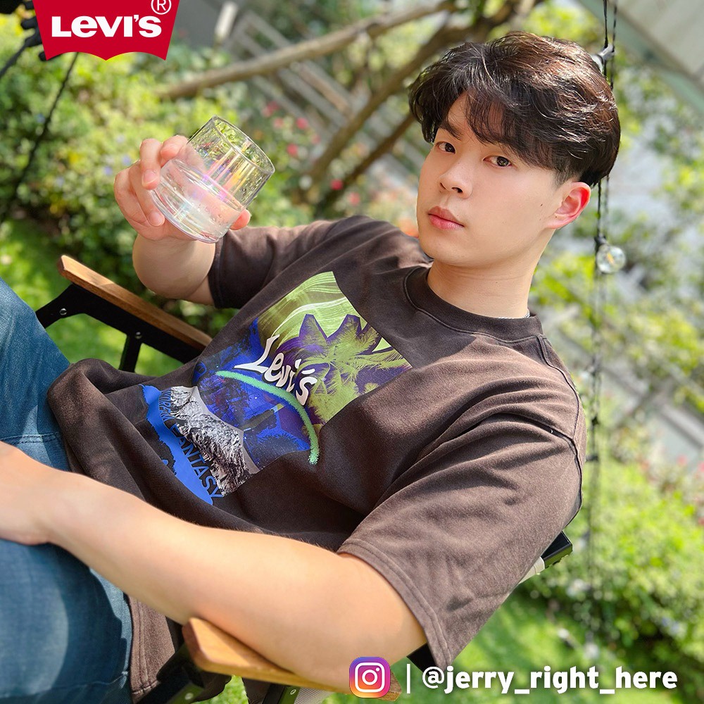 Levis 重磅短袖T恤 / 夏日炫彩印花 / 300GSM厚棉 黑 男款 A6403-0000 熱賣單品