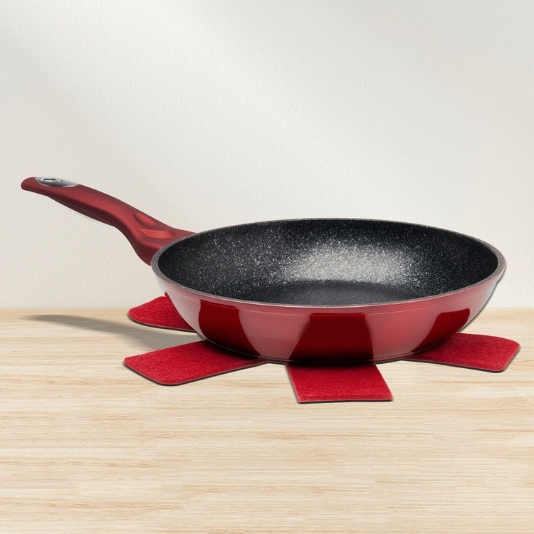 台灣現貨 義大利《EXCELSA》Phoenix鍋具保護墊+石紋不沾平底鍋(20cm) | 平煎鍋