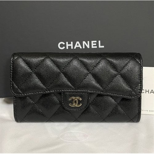 二手精品 CHANEL AP1000 黑色荔枝皮 金扣 扣子中夾