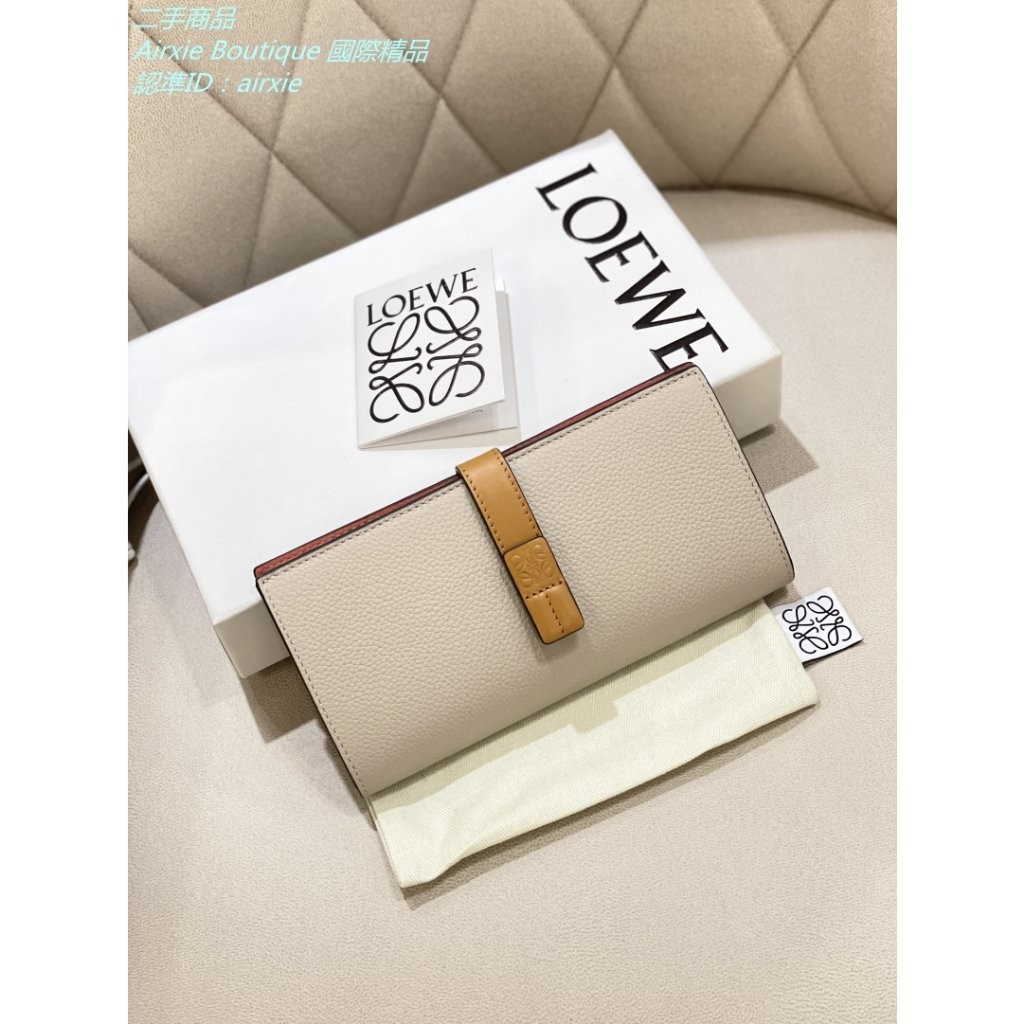 二手精品 羅意威 LOEWE Large Vertical Wallet 長夾 粒面牛皮 卡夾 C660S40X01