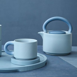 #馬剋杯 北歐藍色係杯具套裝 傢用水具 陶瓷 整套 簡約撞色 茶杯 客廳 冷水壺 享傢生活