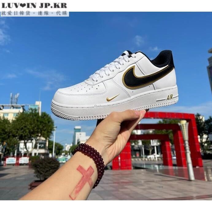 【日韓連線】Nike Air Force 1 Low '07 LV8 白金 黑金勾 男女鞋潮流DA8481-100