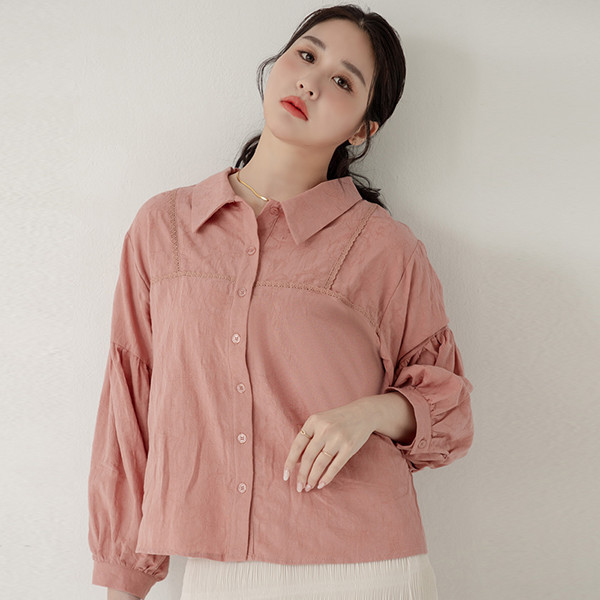 【PolyLulu】 MISS.草莓抹茶緹花拼蕾絲澎袖襯衫 中大尺碼上衣 磚紅色