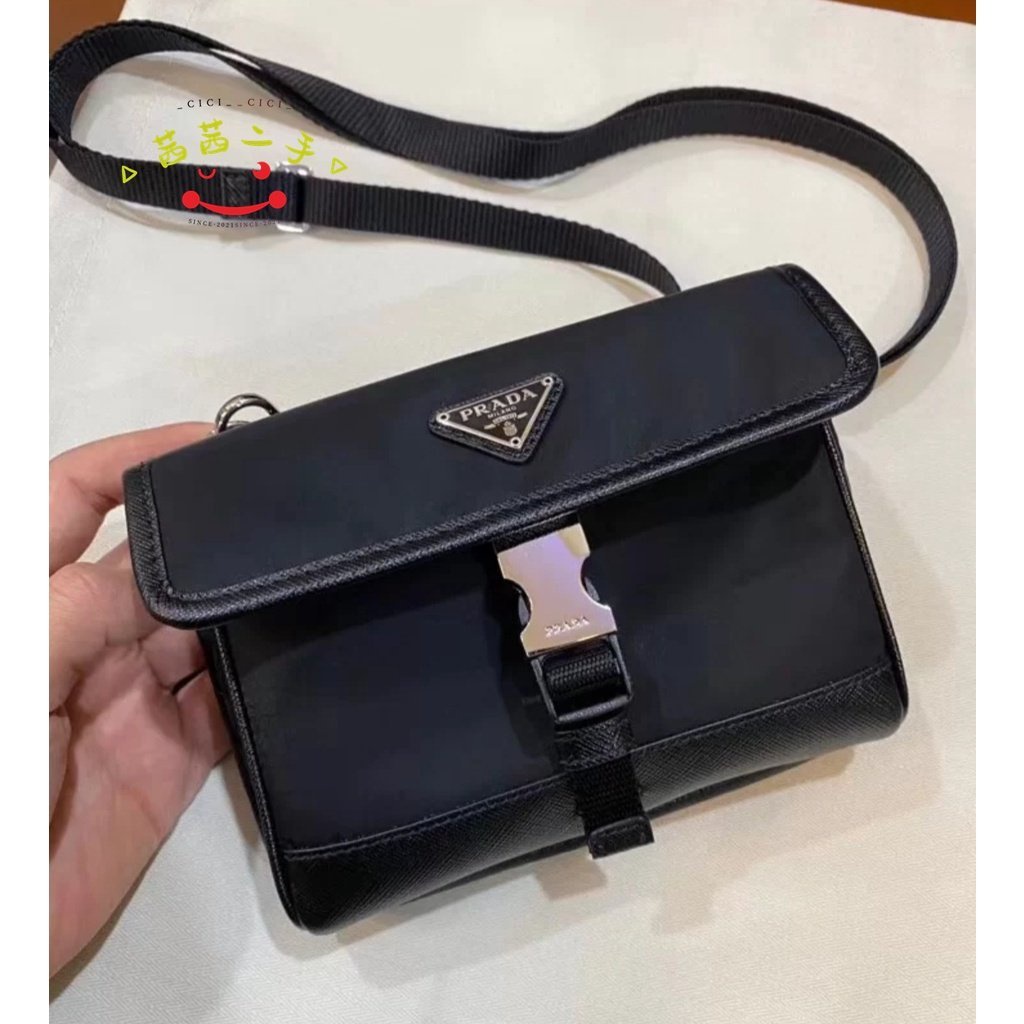 二手正品PRADA 2ZH108 Nylon and Saffiano 18CM 潮流手機包 經典三角牌+尼龍帆布