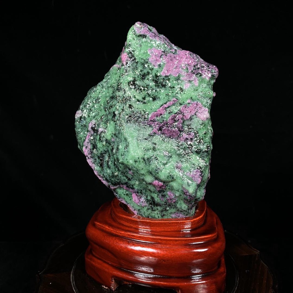 原石擺件 天然礦石 緬甸紅綠寶 天然原礦帶座高18×10×5.5cm 重1.5公斤 2800JP-702