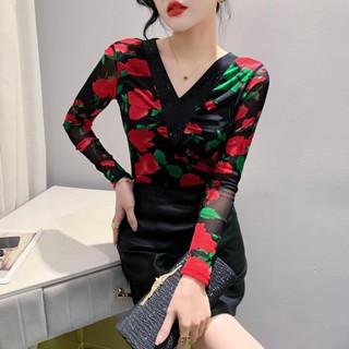 臺灣出貨免運💯2023秋季新款v領印花網紗打底衫女燙鑽女人味褶皺超緊身長袖上衣/優品