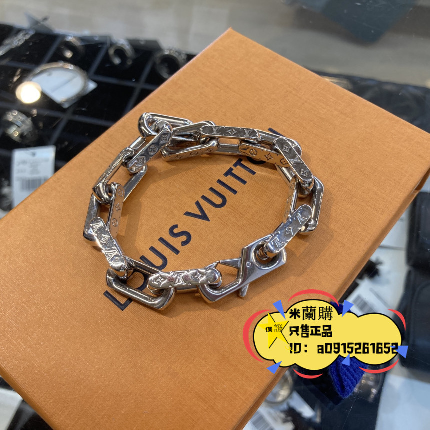 『二手精品』LV 路易威登MONOGRAM 銀色手鍊 銀色金屬 銘刻圖案 手環M64223