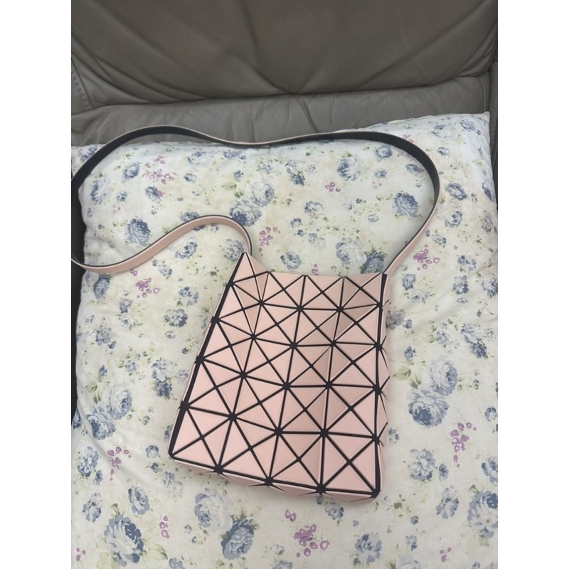 三宅一生Baobao issey miyake 4x5淺粉橘斜包