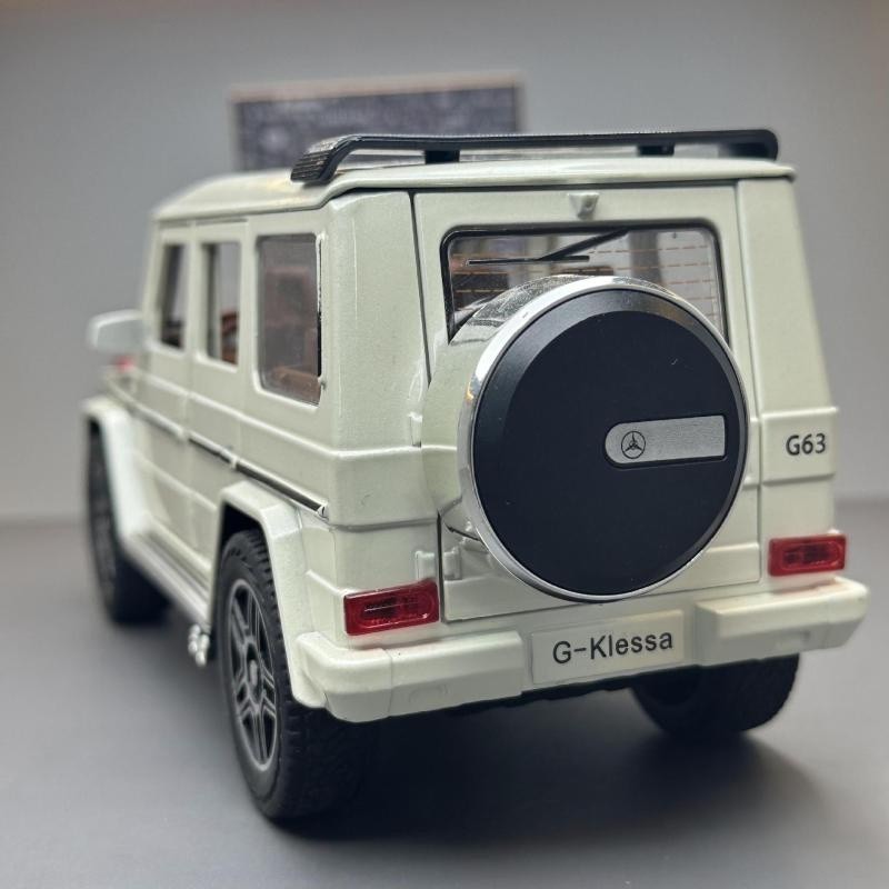 新品下殺✨benz模型車 1:24 奔馳 大g 模型車 賓士模型車 g63 合金玩具車 聲光玩具車 迴力車玩具 禮物 擺