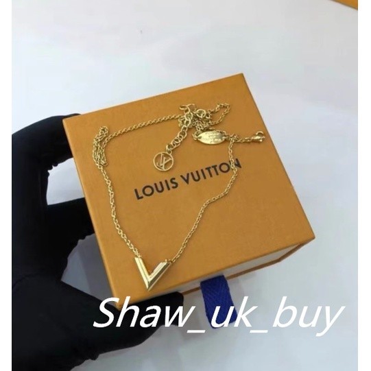 正品現貨 LV 路易威登 ESSENTIAL V字項鍊 NECKLACE M61083 女生項鏈