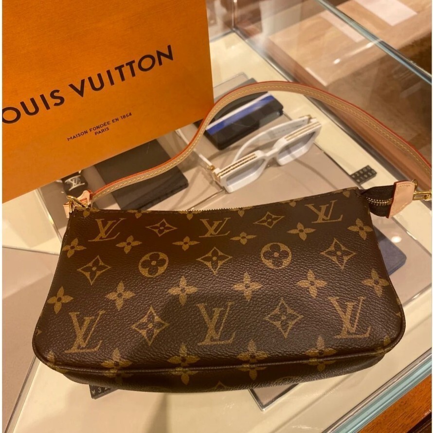 卓梵二手精品 LV POCHETTE M51980 麻將包 零錢包 卡包 LV鏈條包 手拿包