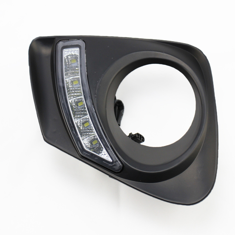 適用於豐田卡羅拉Altis 2011-2013 白光 LED日間行車燈改裝前霧燈