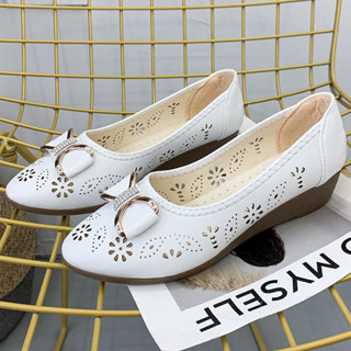 【GL SHOES】女鞋 豆豆鞋娃娃鞋 單鞋 一腳蹬平底鞋 牛筋底豆豆鞋坡跟蝴蝶結圓頭單鞋2024新款透氣雕花媽媽鞋護士