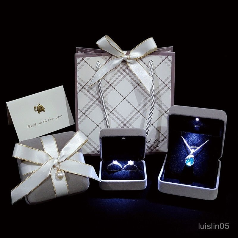 🌼桃園出貨🌼灰色絲絨LED燈首飾盒高檔鑽戒指項鏈禮盒手鐲手鏈胸針包裝飾品盒 ZYPC