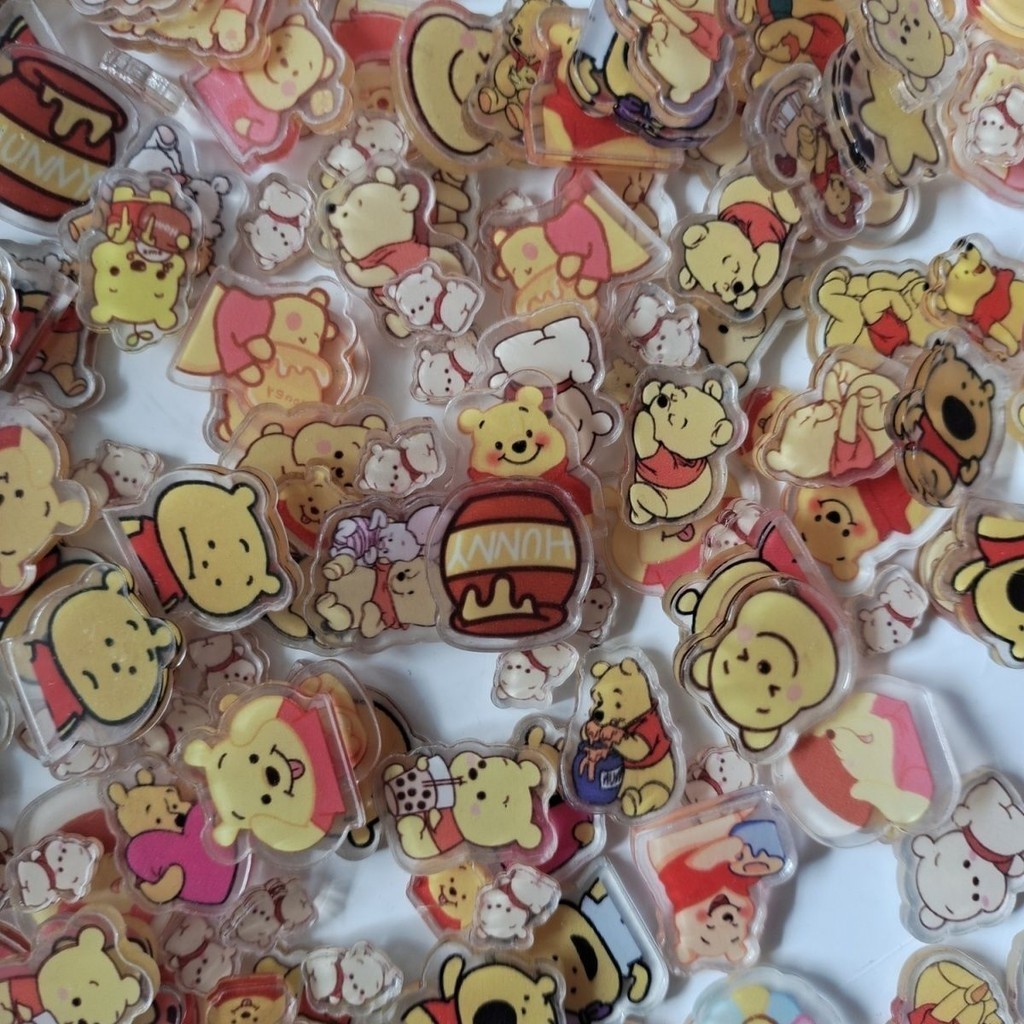 維尼熊新款亞克力片片DIY飾品手機搖搖樂鑰匙扣發繩手工配件無料PVC亞克力維尼熊裝飾顆粒維尼熊貼紙機車鑰匙扣裝飾機車車貼