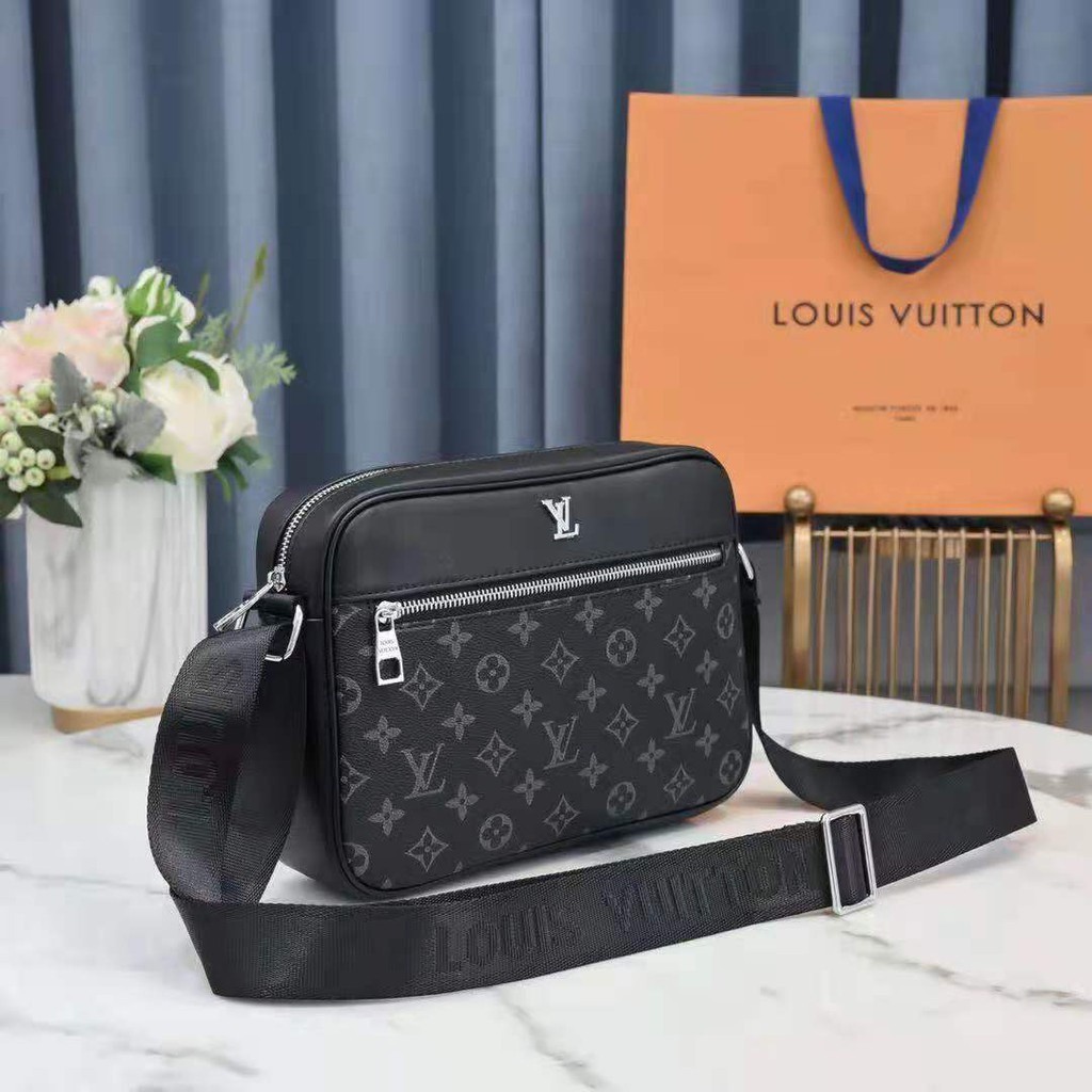 小桃店二手 ouis Vuitton LV路易威登 男肩背包 側背斜背包牛皮 時尚百搭 單肩斜挎包 LV相機包潮流男