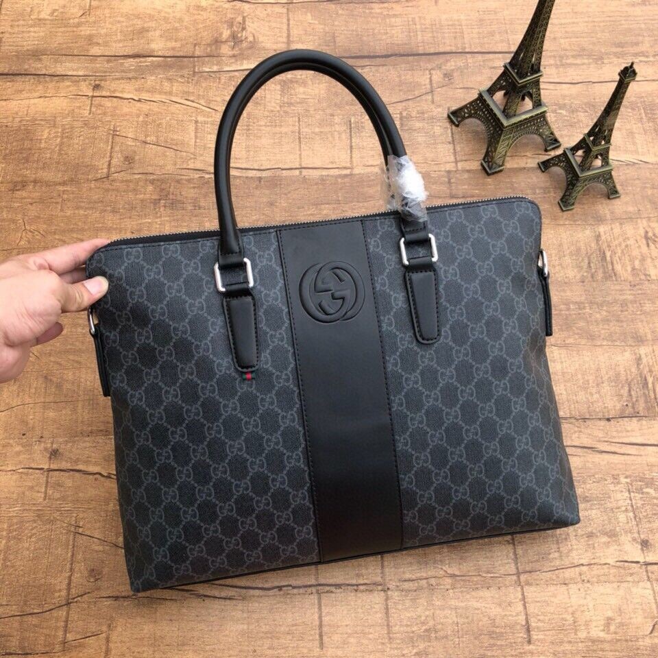 小桃店二手 高品質男包GUCCI 古奇 公文包 經典款古.馳斜挎包 單肩包 GG時尚復古男包 側背包 單肩包 休閒商