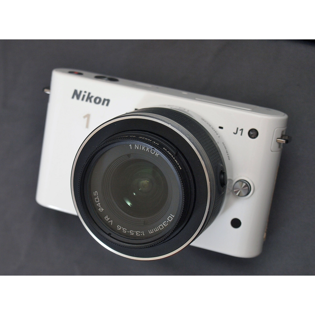 【尼人蝦皮-免運】Nikon 1 J1 中古微單相機 附原廠10-30mm VR變焦鏡頭(機況如內文說明)有實拍圖