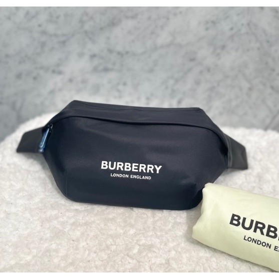 現貨二手 Burberry Sonny 尼龍 黑色 白色 立體 字母 腰包 胸口包 80490951 現貨