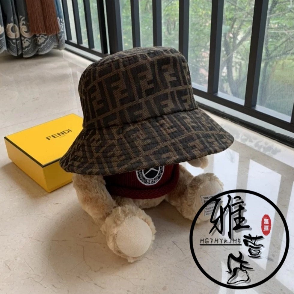 雅萱二手 Fendi 棕色 Vintage 老花 滿logo 芬迪漁夫帽 帽子