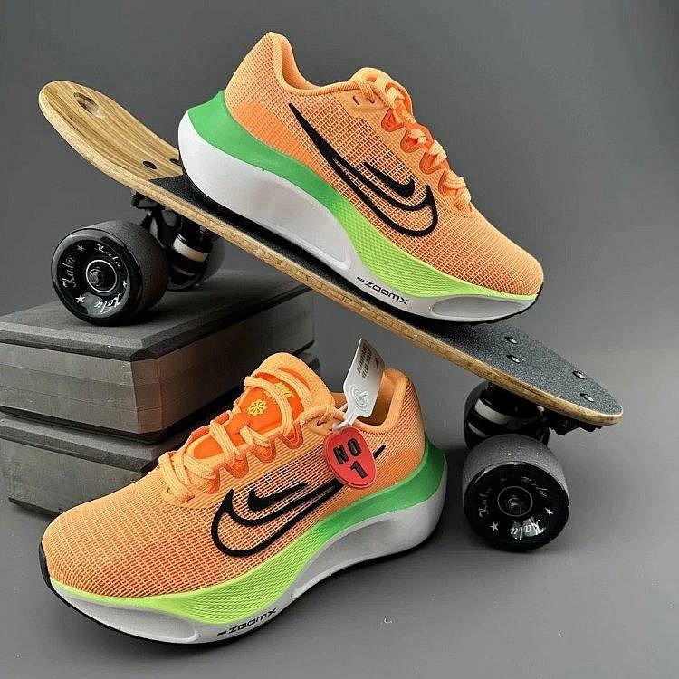 耐吉 Nike Zoom Fly 5 耐吉超彈輕盈跑步鞋 DM8974-800