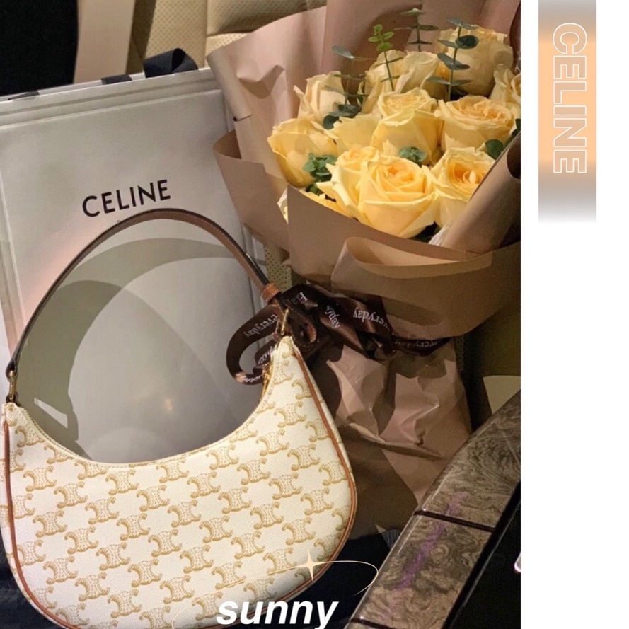 二手CELINE 賽琳Ava Bag in Triomphe Canvas 腋下包 193952白花