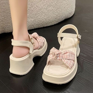 防水涼鞋🎀 35-43胖腳大碼女鞋小香風涼鞋女41厚底粗跟羅馬鞋配裙子沙灘鞋 涼鞋女 女生涼鞋 厚底涼鞋 軟底涼鞋