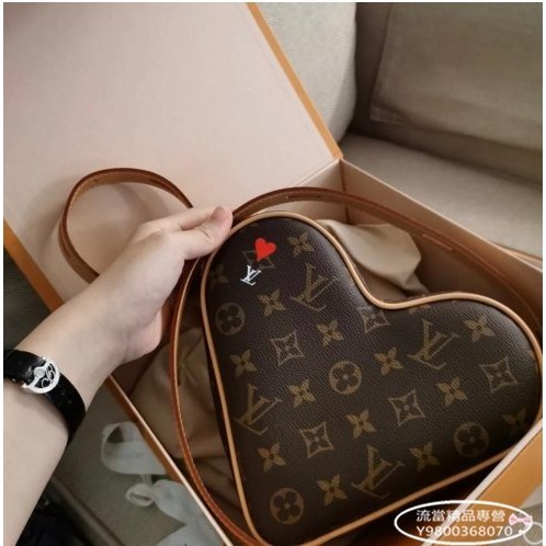 二手精品 LV 路易威登 GAME ON COEUR 桃心包 愛心包 單肩 斜背包 M57456