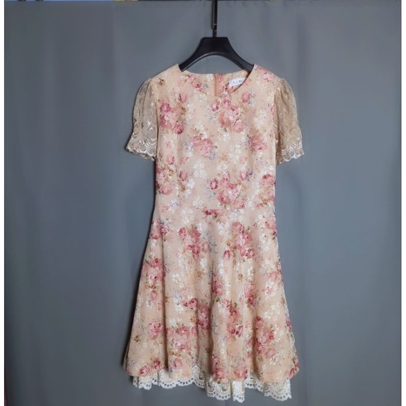 韓國Refill浪漫玫瑰花園粉色蕾絲連身洋裝 B0114【點點藏物】