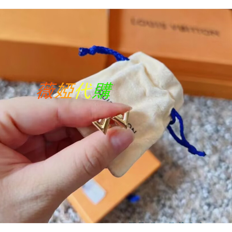 LV 路易威登 ESSENTIAL V字耳環 金色 女生耳環 耳釘 M68153 精品 二手奢品