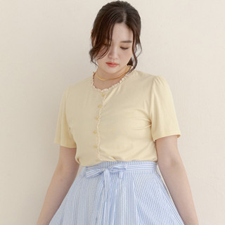 【PolyLulu】 MISS.韓系小姊姊拼蕾絲假排釦坑條上衣 中大尺碼上衣 米黃色