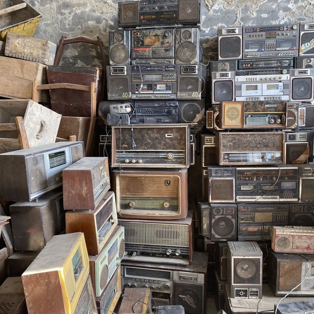 老物件懷舊收藏老式收音機戲匣子老式晶體管舊貨古董復古裝飾擺件