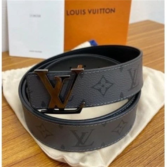 二手現貨 LV 路易威登 M0285V INITIALES 40毫米男生雙面皮帶 灰色原花腰帶 銀扣 免運