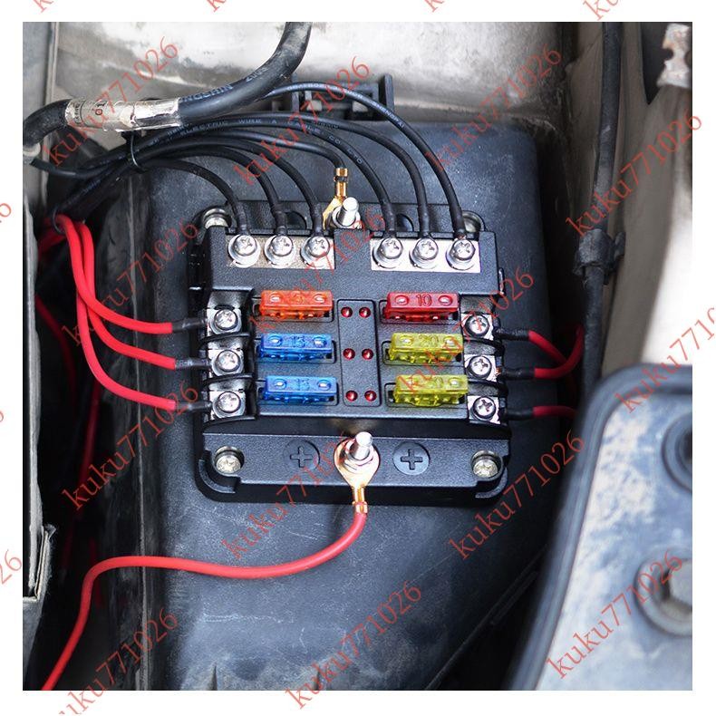 廠商特賣新品&汽車改裝保險接線盒 電瓶取電器 電源保險盒 分線器車用 通用保險絲座 汽車改裝 車用改裝 接線盒 機車零件