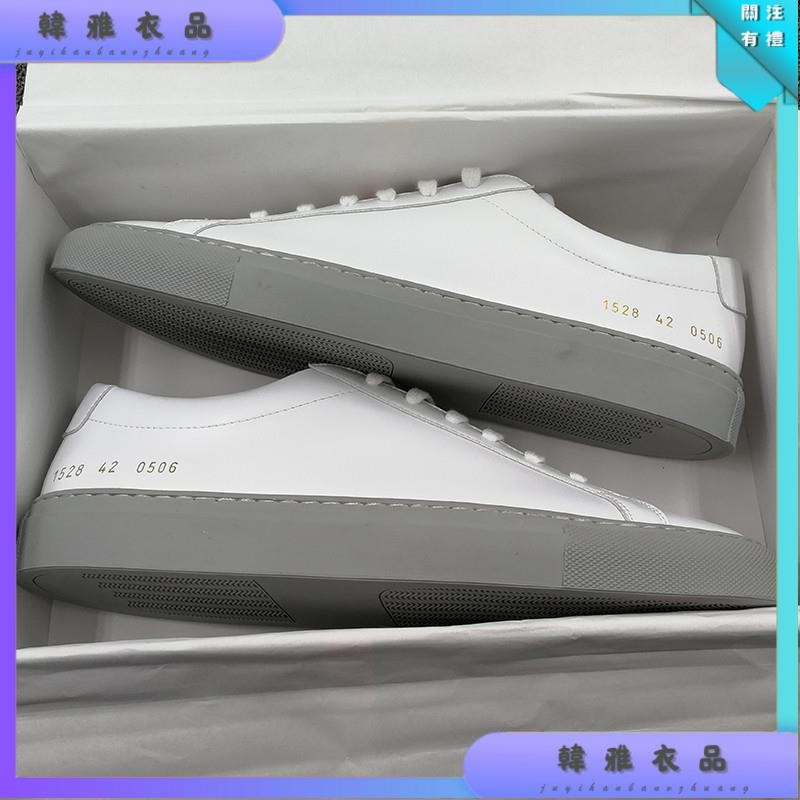 💖台灣出貨💖 小白鞋 休閒鞋 百搭鞋老爹鞋 ·新款扁頭Common小白鞋男女白麵灰底明星衕款情侶運動休閒闆鞋