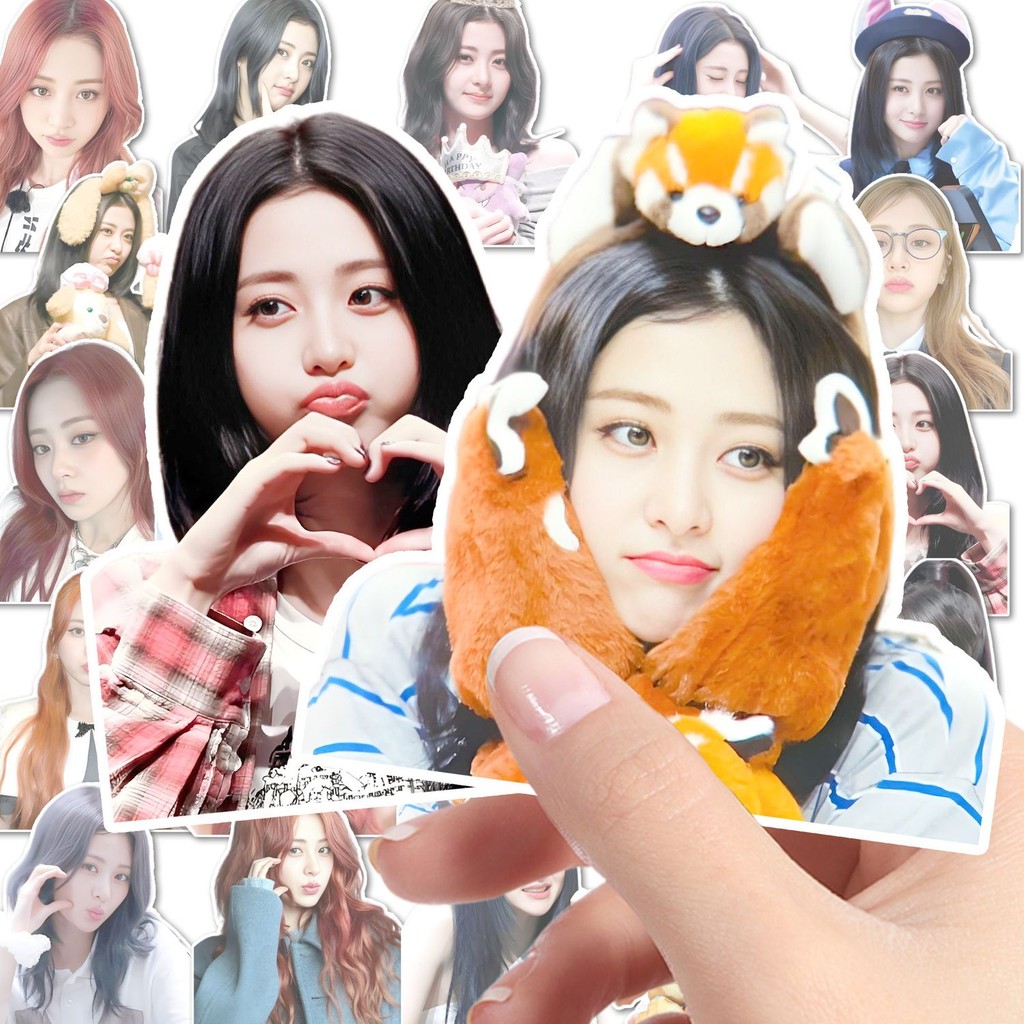 台灣發貨✨韓國女團 Le sserafim成員 許允真周邊貼紙 手帳 diy行李箱 筆記本 裝飾貼畫 防水貼紙