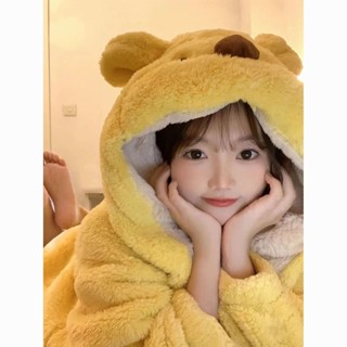 【全場免運】卡通維尼熊珊瑚絨睡袍女冬季加絨加厚可愛甜美連帽睡衣家居服外穿 9PCM